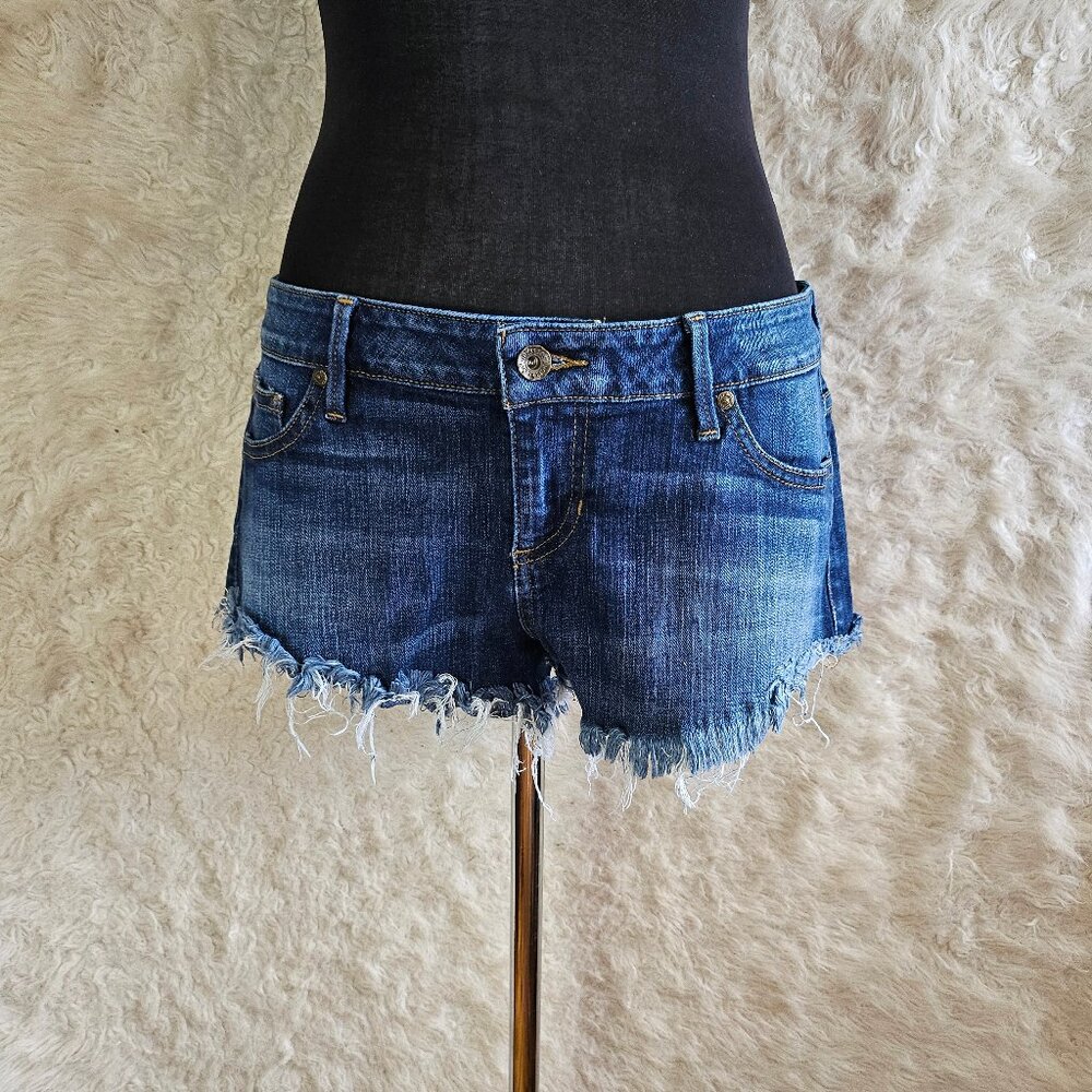 Guess Women's Blue Denim Mid-Wash Dressed Cropped Hot Pants Jean Shorts Size 29